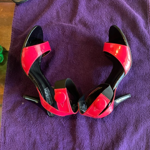 COACH AND FOUR SANDALS - Picture 4 of 6